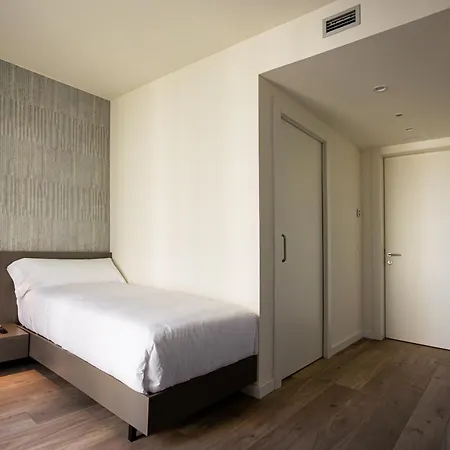 Kronoguest - Auto Check-in 3* Castanares